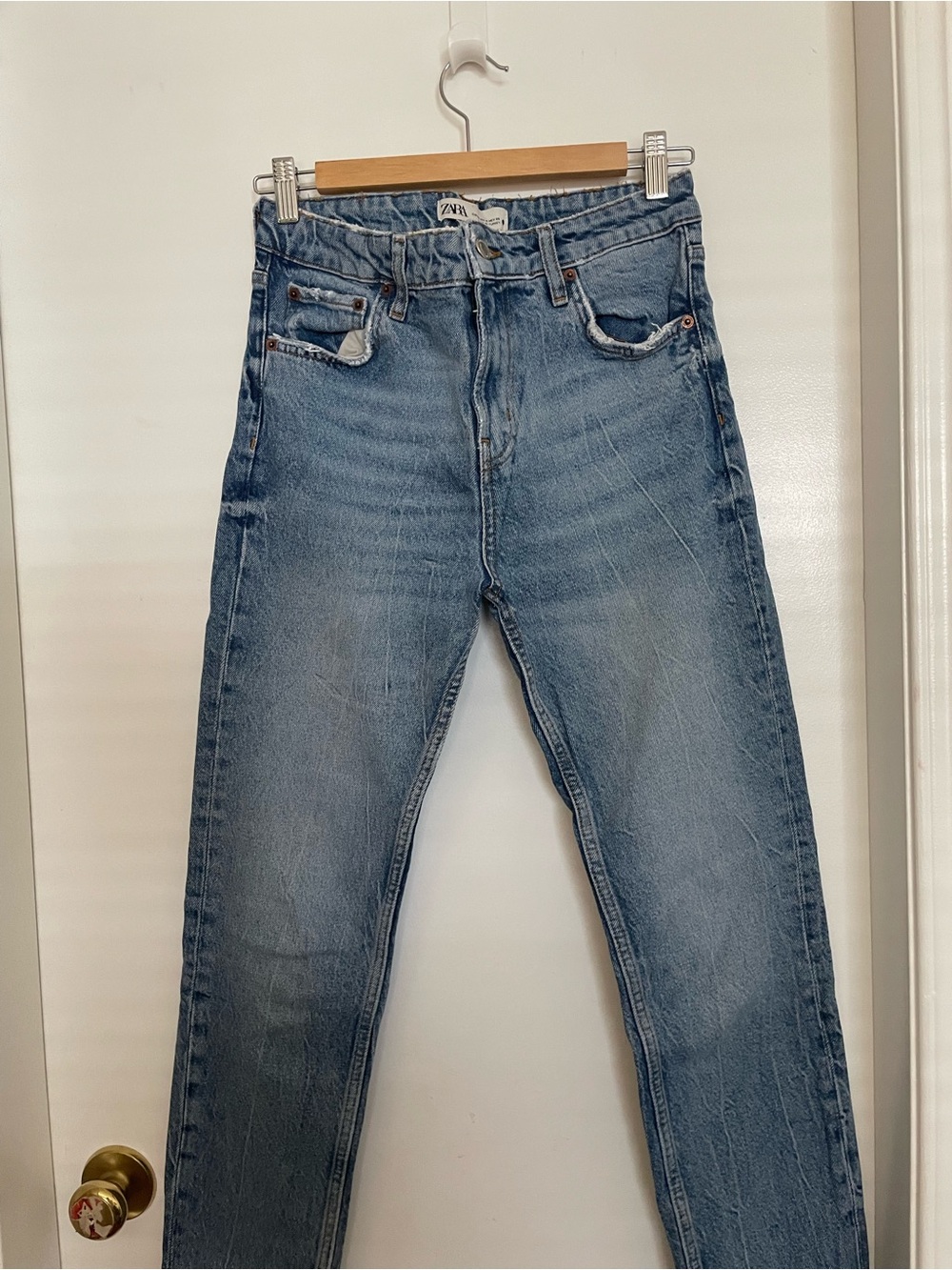 Zara Men’s Light Blue Slim Straight Jeans